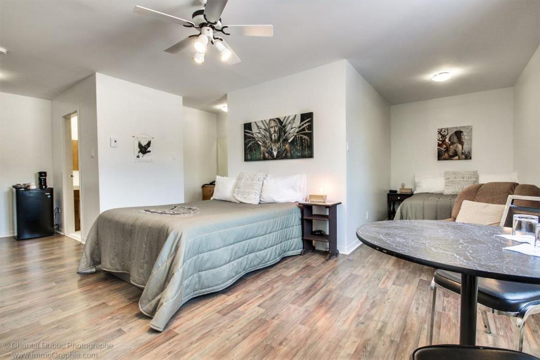 Auberge Motel Drakkar Shawinigan Zewnętrze zdjęcie
